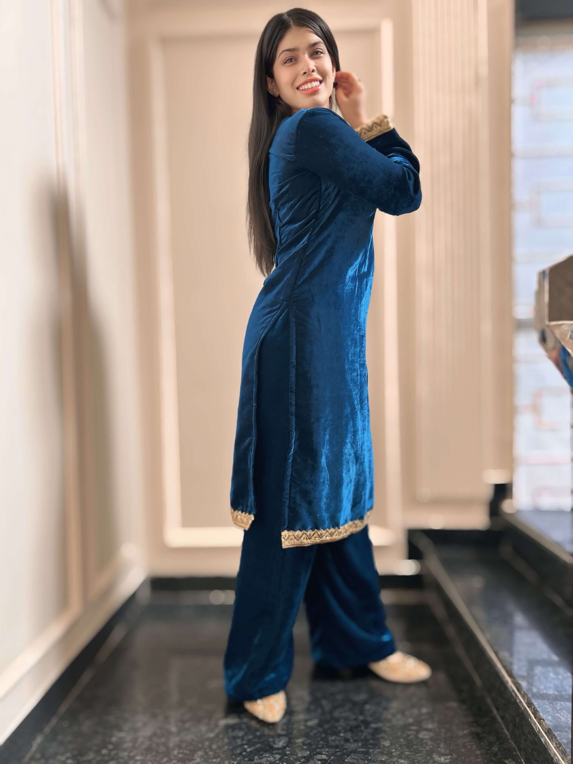 Peacock Color Velvet 2-Piece Suit